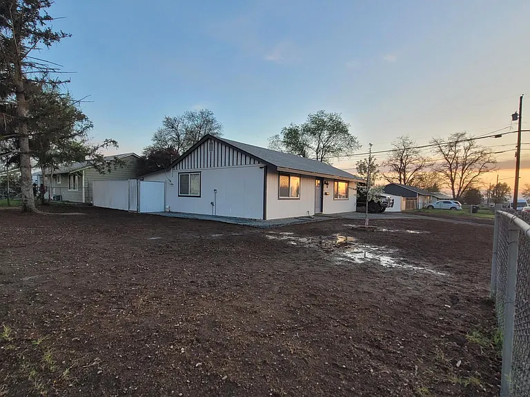 503 S Hawthorne Dr — Photo 13
