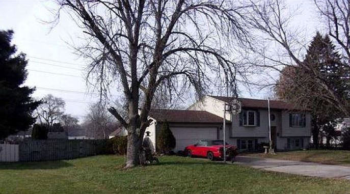 2nd image of 1208 Crystal Dr