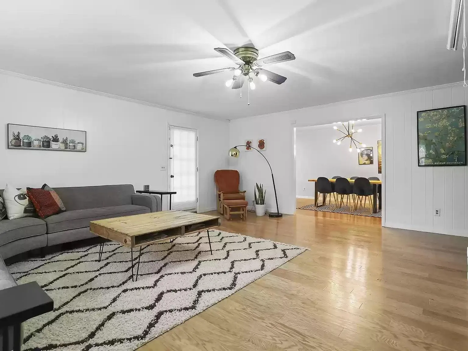 3 bed, 1800 sqft, $2,675 — Photo 2