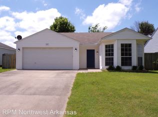 1307 Spring St, Bentonville, AR 72712