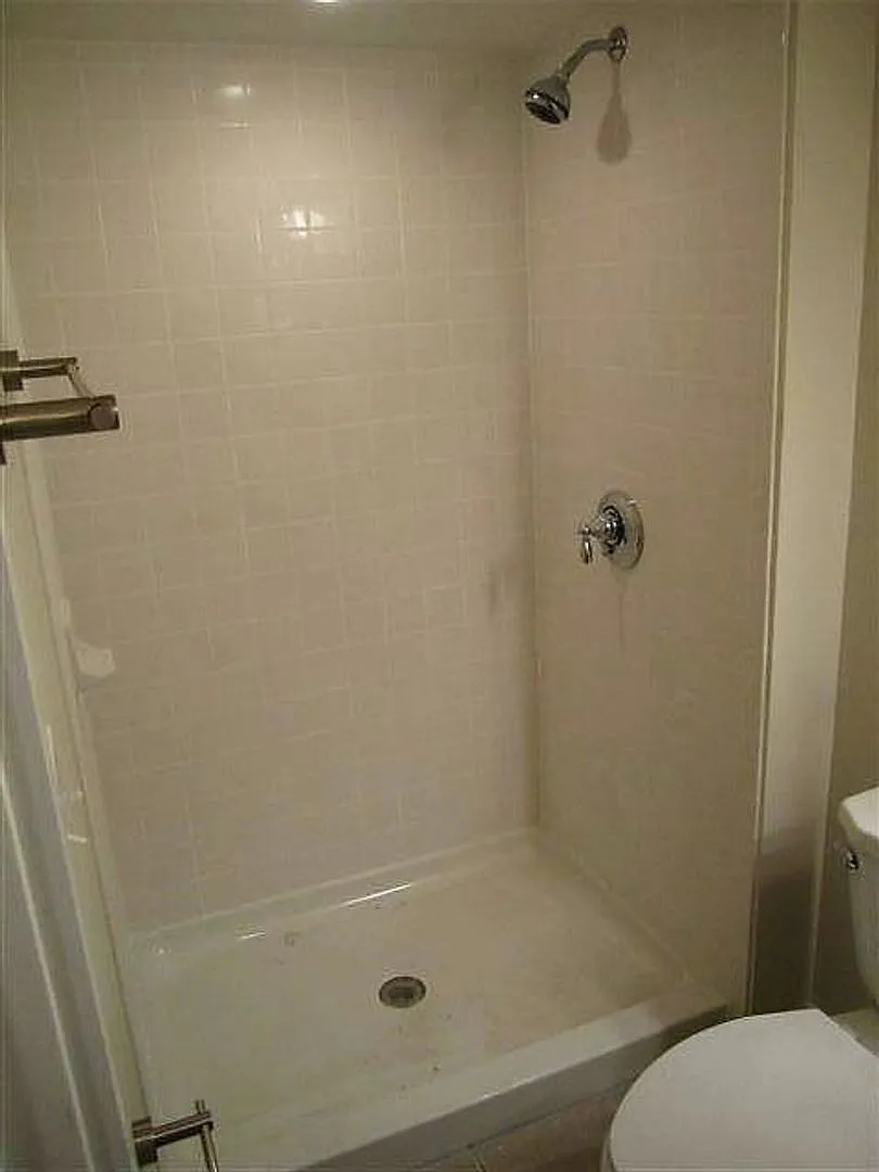 Modern 4-Bedroom in the South End -- In-Unit Laundry and No Broker Fee — Photo 3
