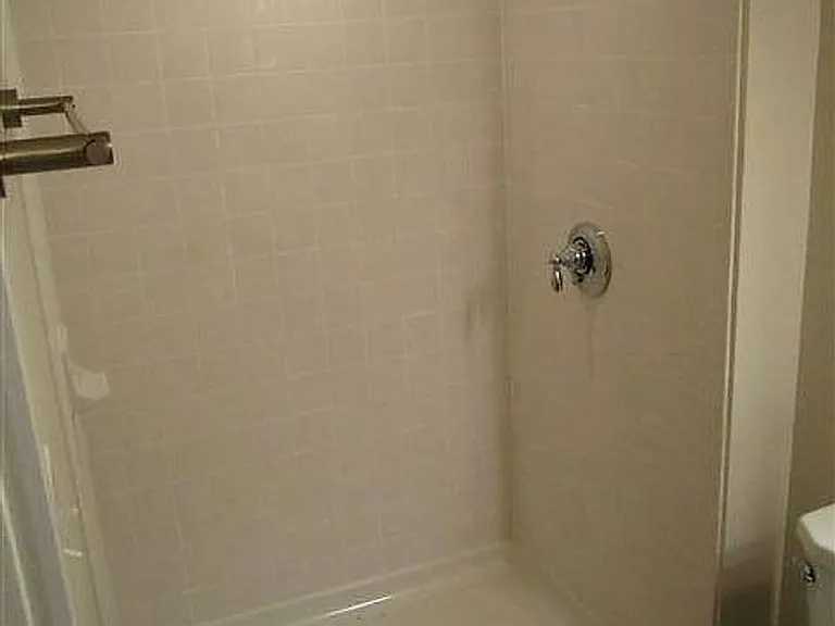 18 E Springfield St — Photo 3