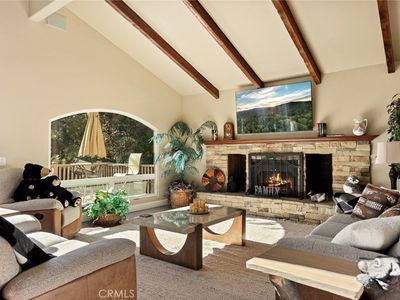 174 Hillcrest Ct, Lake Arrowhead, CA, 92352