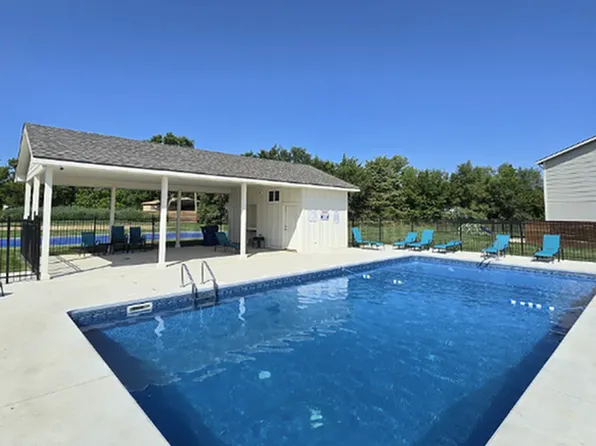 Clear Ridge Townhomes