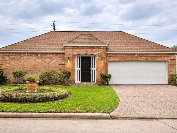 312 Champions Dr #Iii, Houston, TX 77069