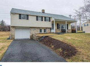 112 Upper Valley Rd, North Wales, PA 19454