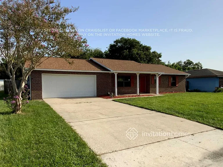 885 Rayston St — Photo 2