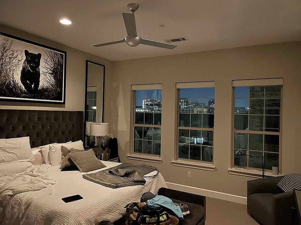 Cityscape views at night!!