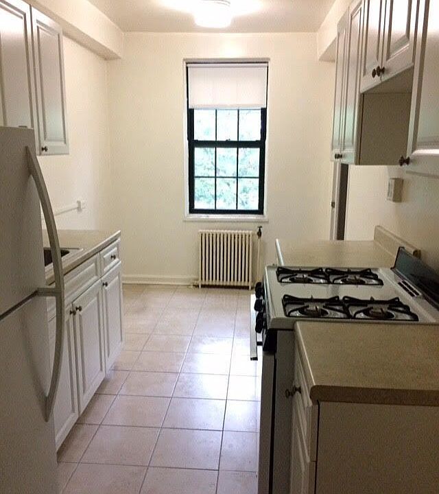 2nd image of 5101 39th Ave APT Aa42