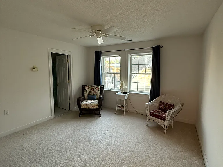 9 Clover Ln — Photo 25