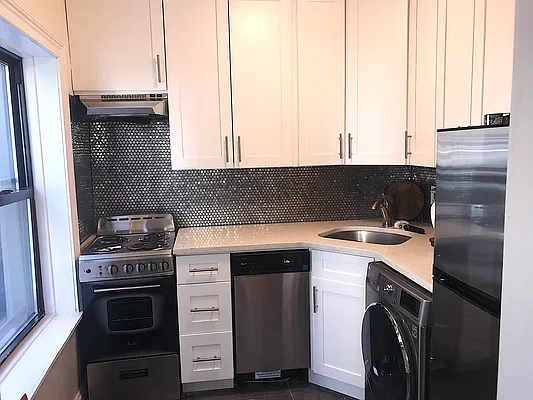 Rented by Gazal International Brokerage Group | media 25