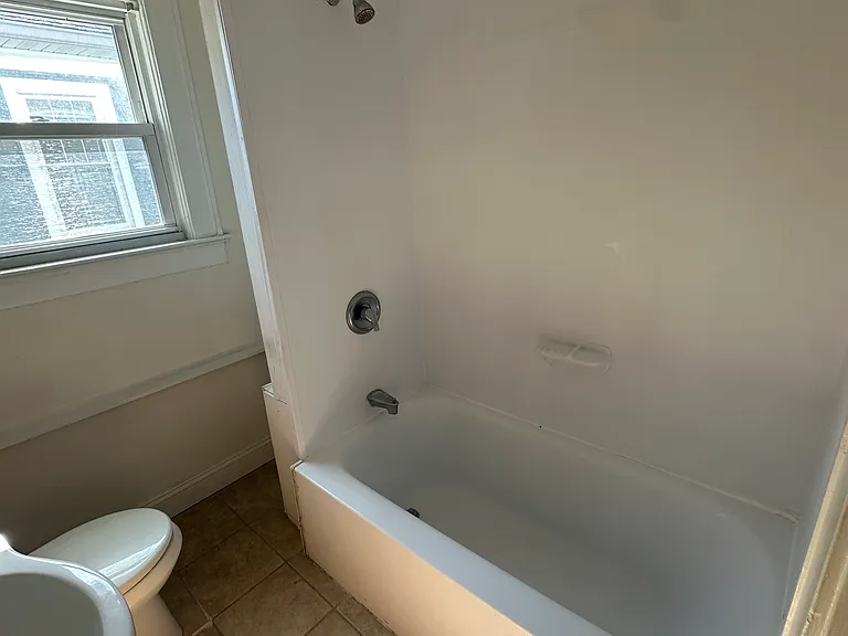 S Ave E — Photo 9