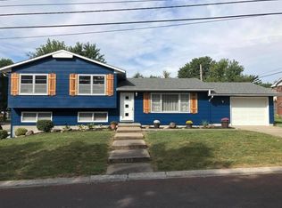 635 S Grant Ave, Marshall, MO 65340