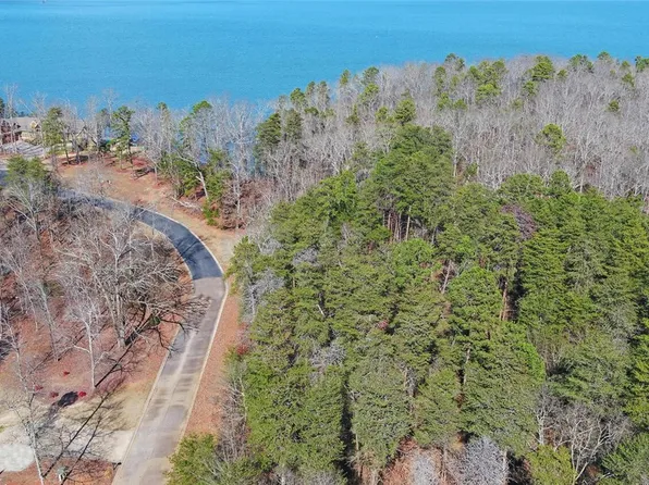 132 Crawfords Ferry Rd, Hartwell, GA 30643