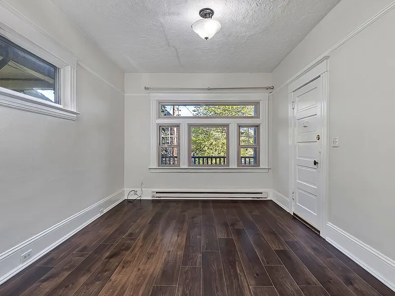 2360 NW Glisan St — Photo 22