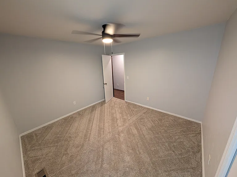 10133 Bromley Ct — Photo 28