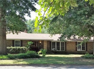 1612 W Ash St, Rogers, AR 72758