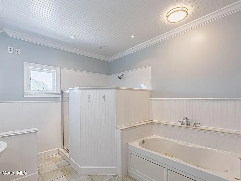 693 Law St #A — Photo 10
