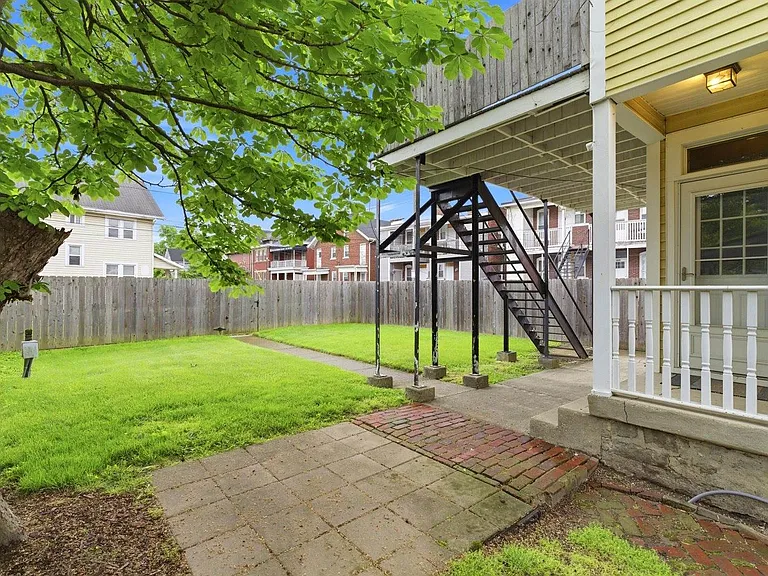 19 E Mithoff St — Photo 26