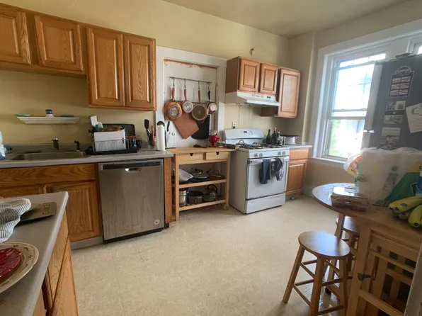 1515 Beacon St, Brookline, MA 02446