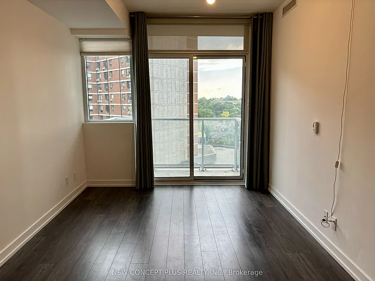 33 Helendale Ave W #811 — Photo 14