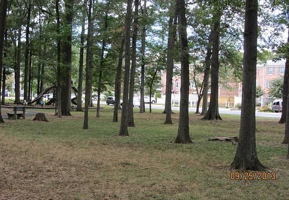 3rd image of 7929 Central Park Cir