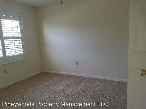 4th image of 3212 W Gandy Blvd