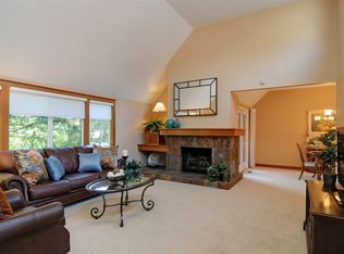 37 Farm Rd, Los Altos, CA 94024