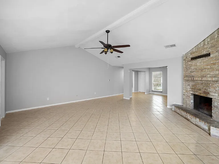 6214 Gladewell Dr — Photo 5