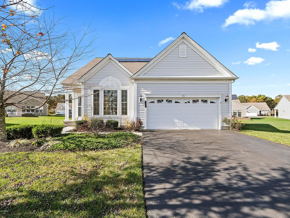 1st image of 17 Fawnhollow Lane