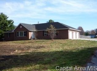 2468 Emerson Rd, New Berlin, IL 62670