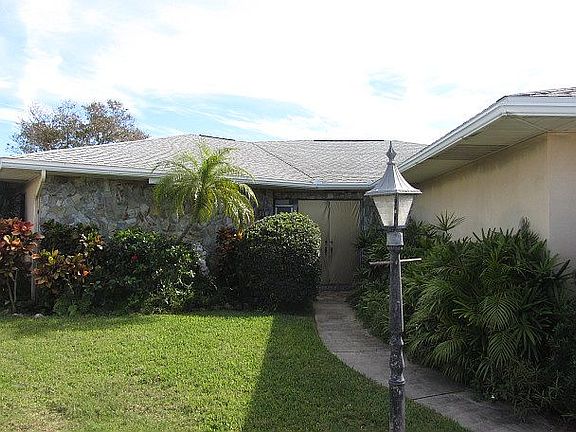 Cul de sac Front View