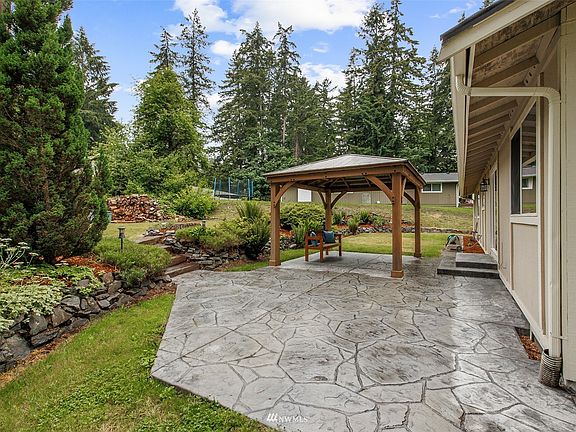 Oversized Patio Space Fantastic for Entertaining Guests>