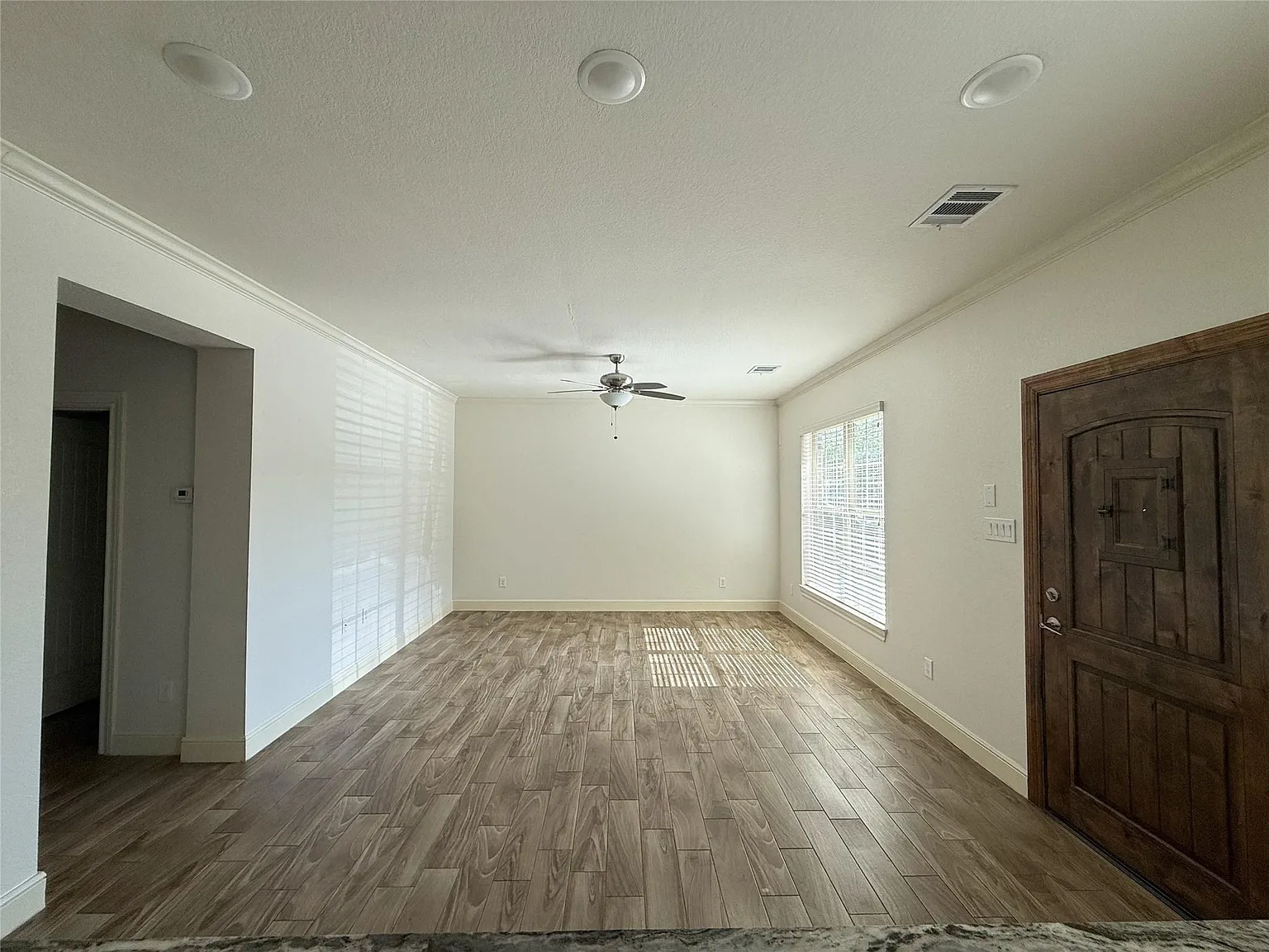 2 bed, 1.0 bath, 1011 sqft, $1,550 — Photo 4