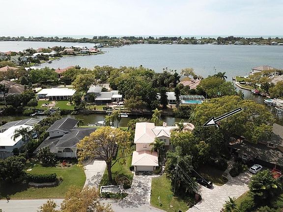 4th image of 7300 Cove Ter
