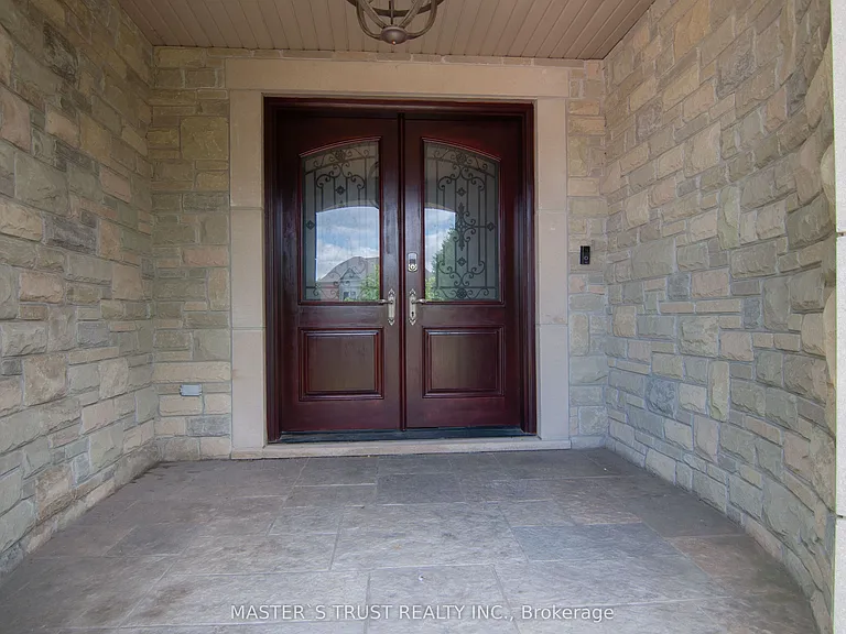 678 Saint Nicholas Ct — Photo 3