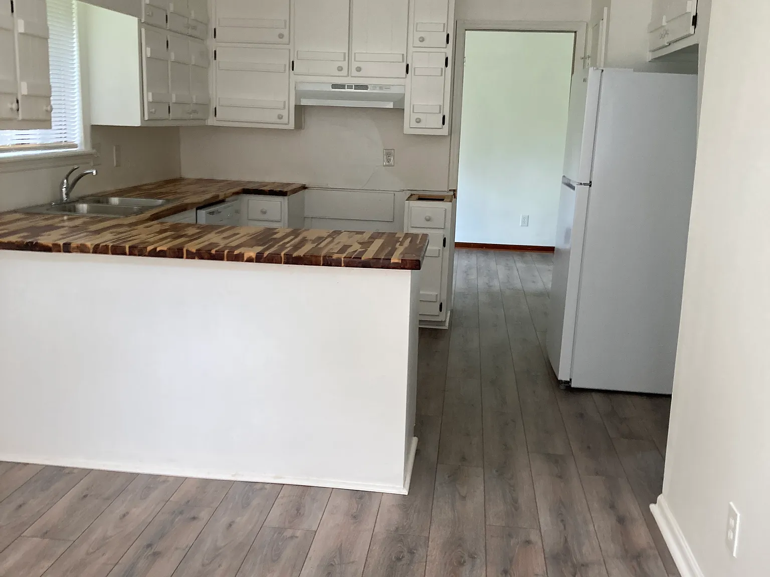 4 bed, 2000 sqft, $2,400 — Photo 4