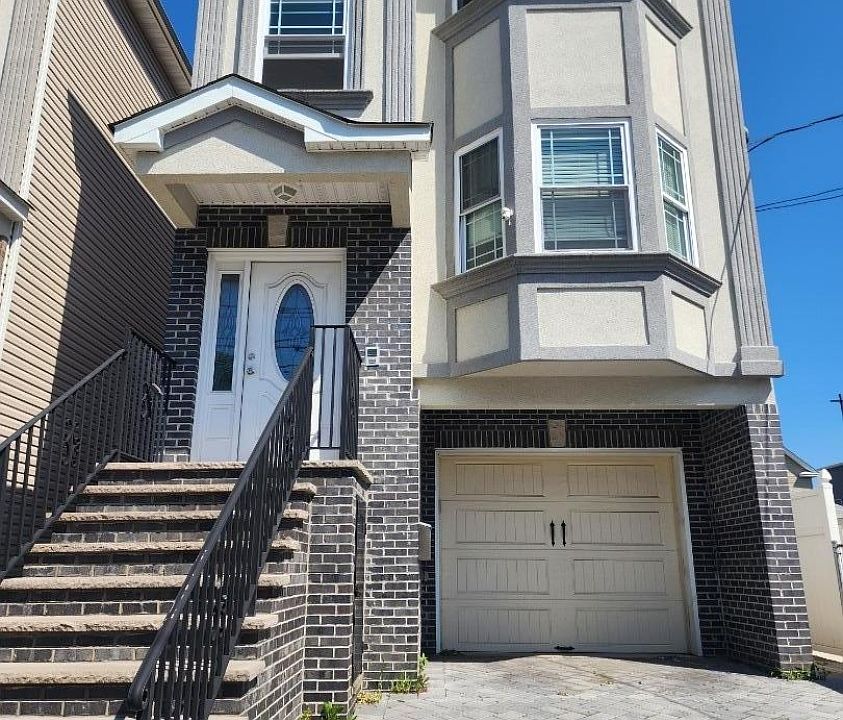 1st image of 25 Amity St