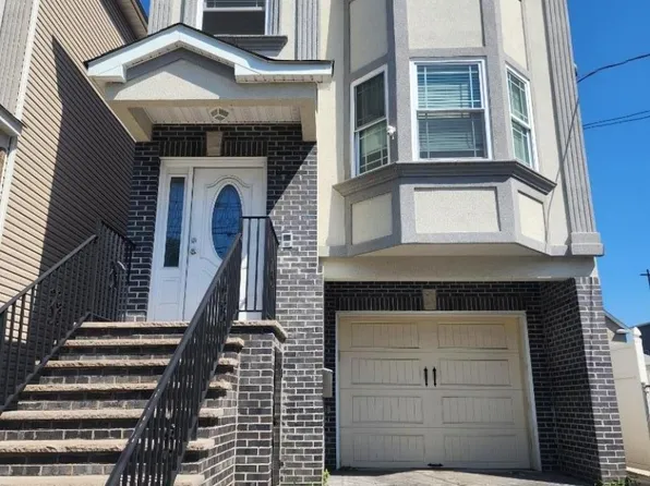 25 Amity St, Elizabeth City, NJ 07202