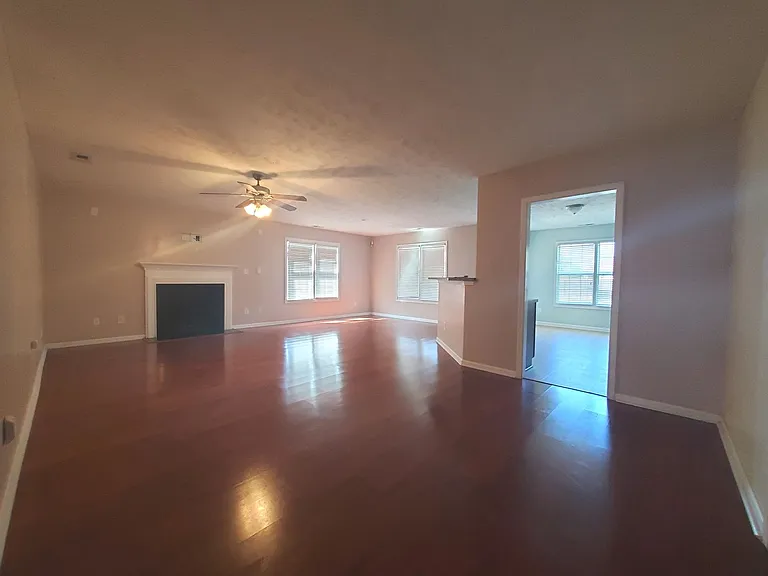 153 Scanner Ct — Photo 2