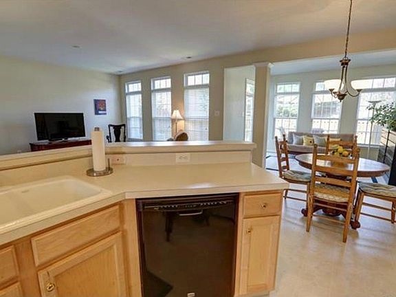 5th image of 9526 Meredith Creek Ln