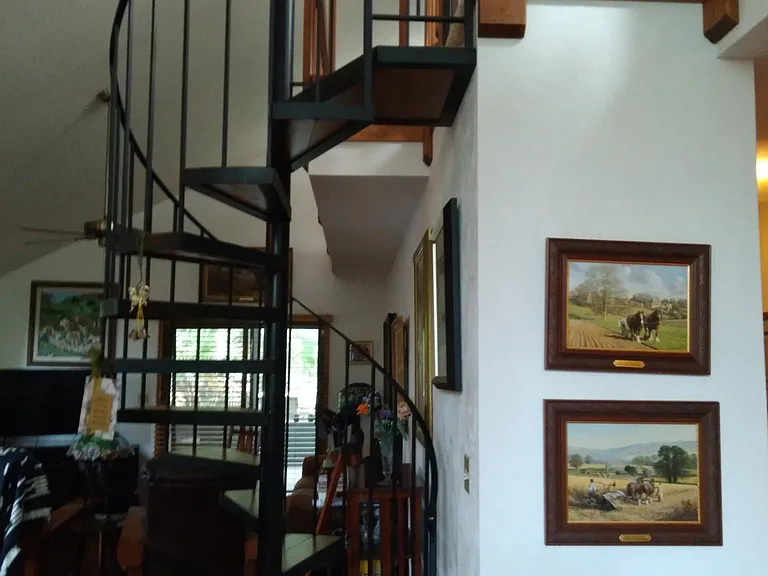 275 Bayridge Ct — Photo 11