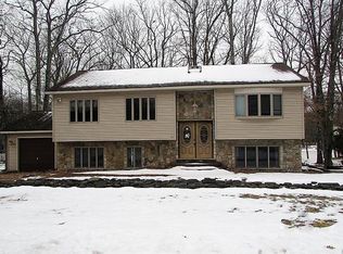 10 Pond Ln, Rock Hill, NY 12775