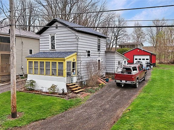 2nd image of 81 Walker Rd