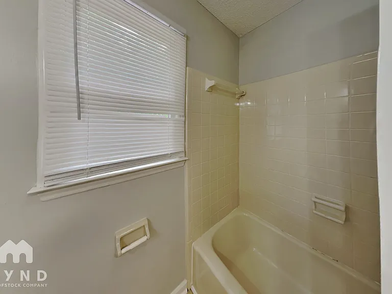 220 Glaive Dr — Photo 20