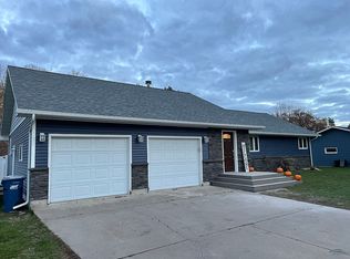 933 N Wisconsin Ave, Rice Lake, WI 54868