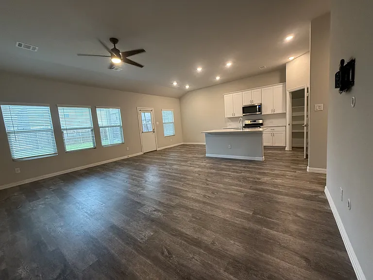 1804 Berry Ridge Trl — Photo 11