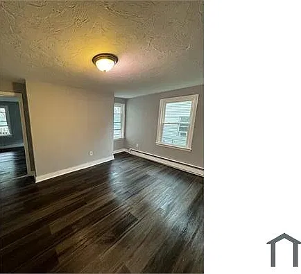 3 bed, 1100 sqft, $2,300 — Photo 3