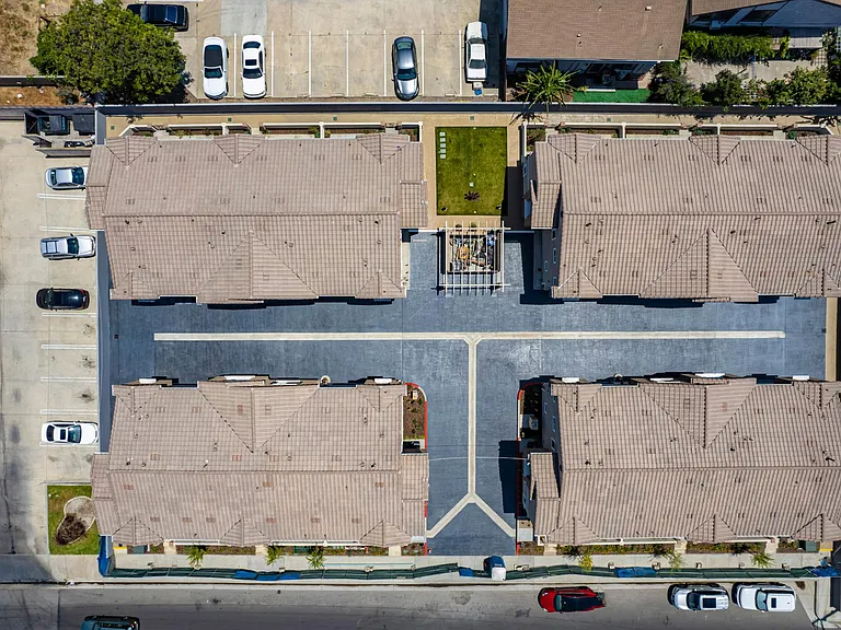 14099 Edwards St — Photo 12