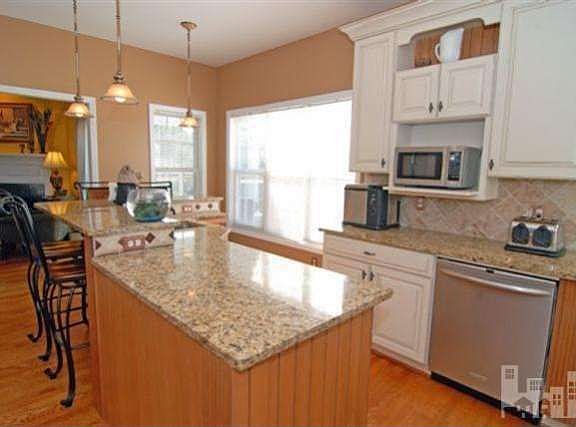 2nd image of 5000 Outisland Dr